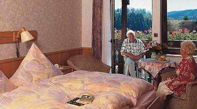 Pension Zur Schonen Aussicht Hallenberg Bagian luar foto